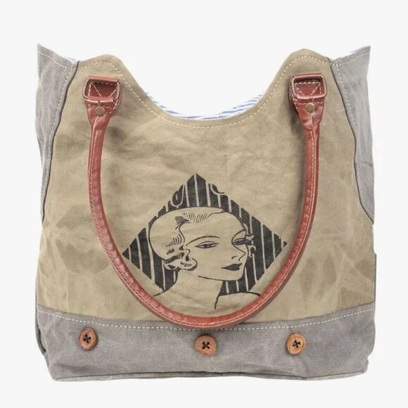 Clea Ray Vintage Portrait Upcycled Canvas Shoulder Bag - Picture 4 of 5